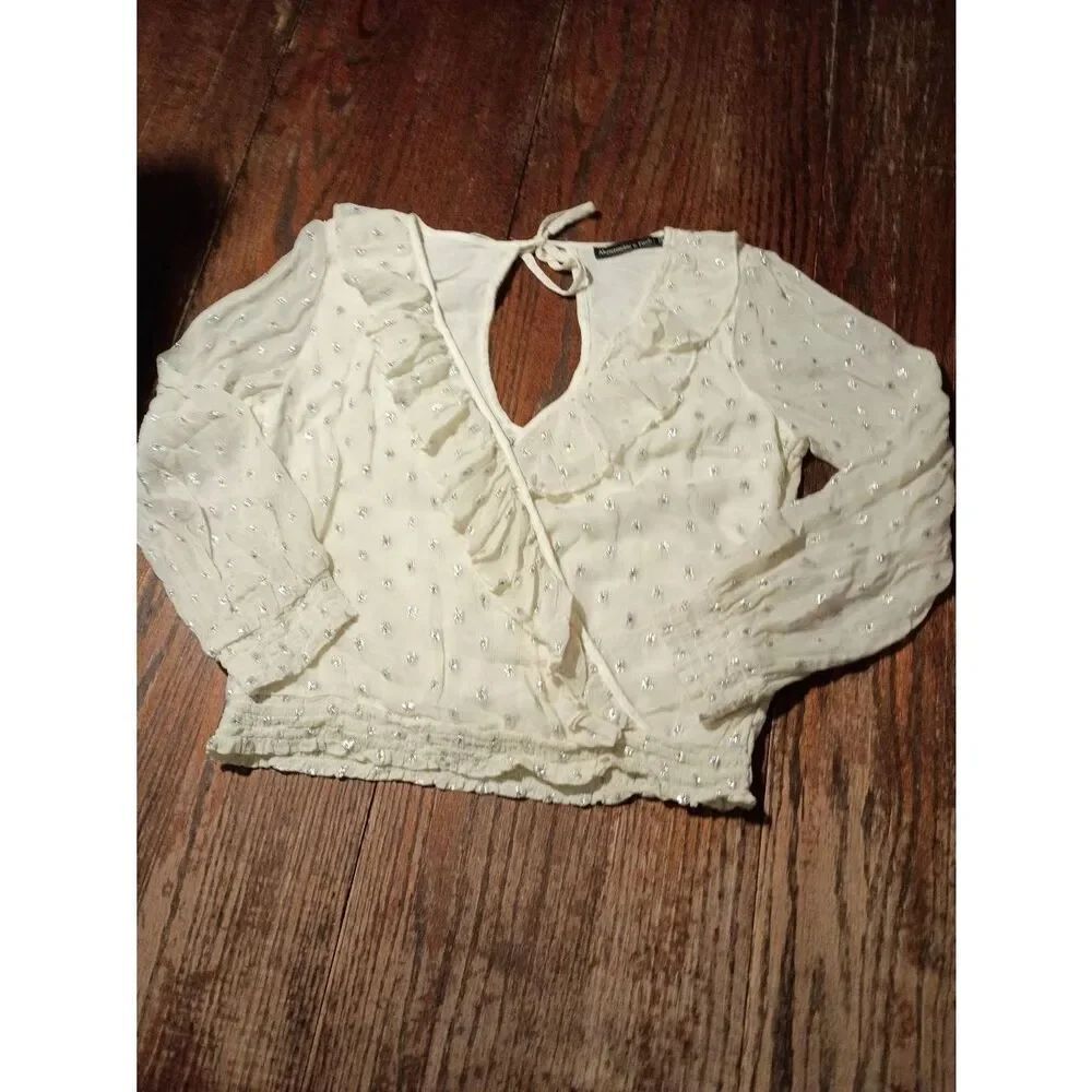 XS Abercrombie & Fitch White Silver Metallic Semi Sheer Sleeve Blouse Shirt Top